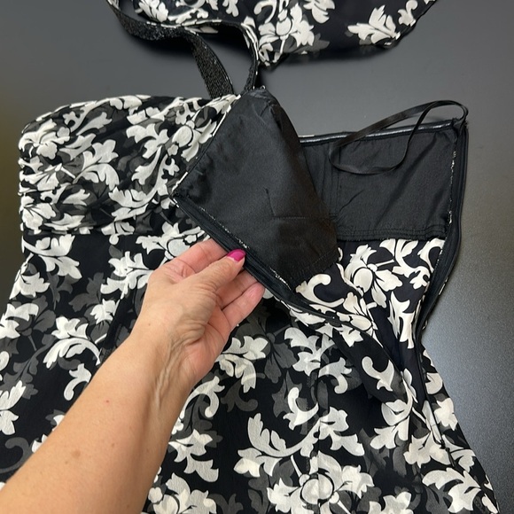 White House Black Market 100% Silk Floral Print Halter Top Beaded Detail 12 - Picture 5 of 13